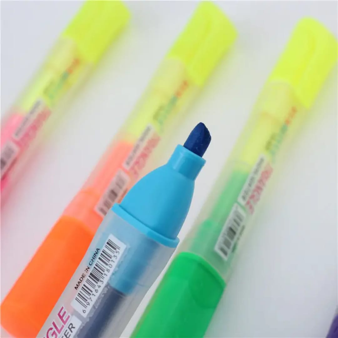 Double tip heighlighter marker