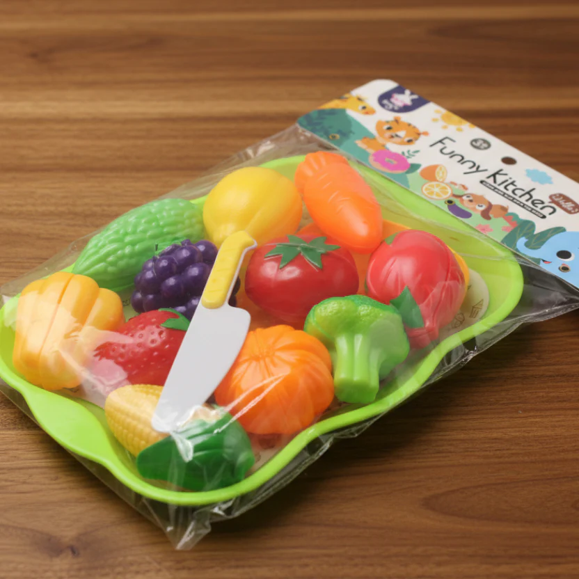 Cutting Vegetables and Fruits Playset for Kids - Image 2