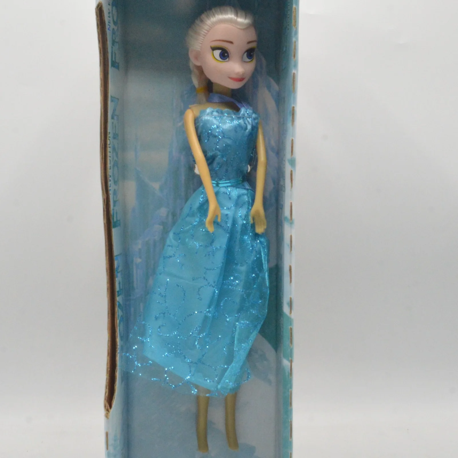 Frozen Standard Kitchen Playset with Elsa Doll (Non-Musical Edition) - Image 4