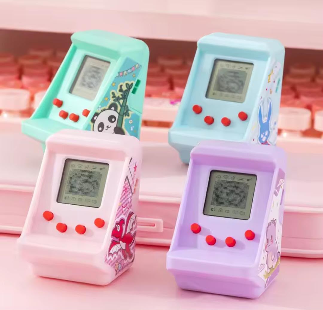 Portable Retro Mini Arcade Keychain - Image 3